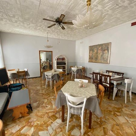 Villa Mirna Ρίμινι Εξωτερικό φωτογραφία