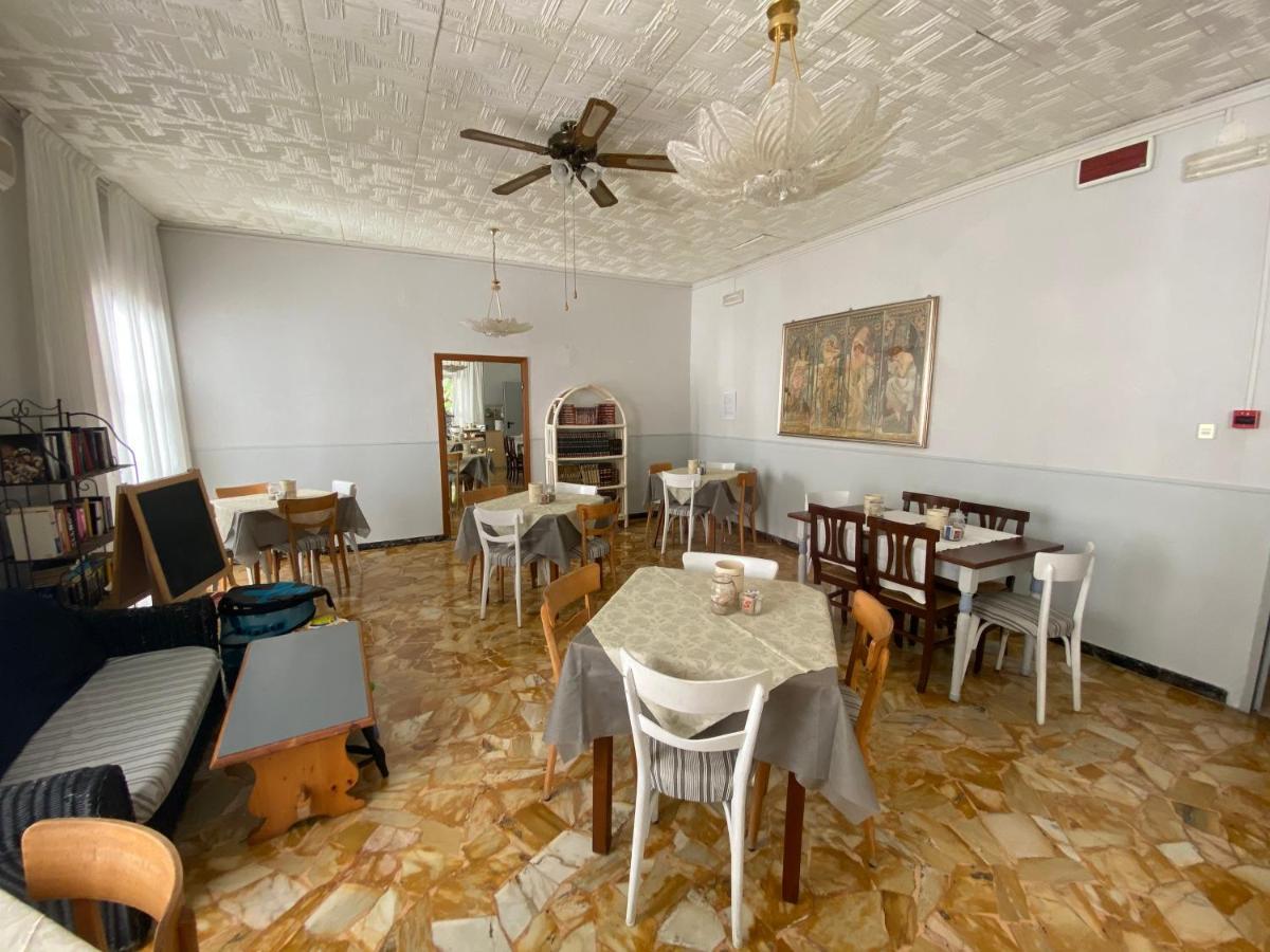 Villa Mirna Ρίμινι Εξωτερικό φωτογραφία