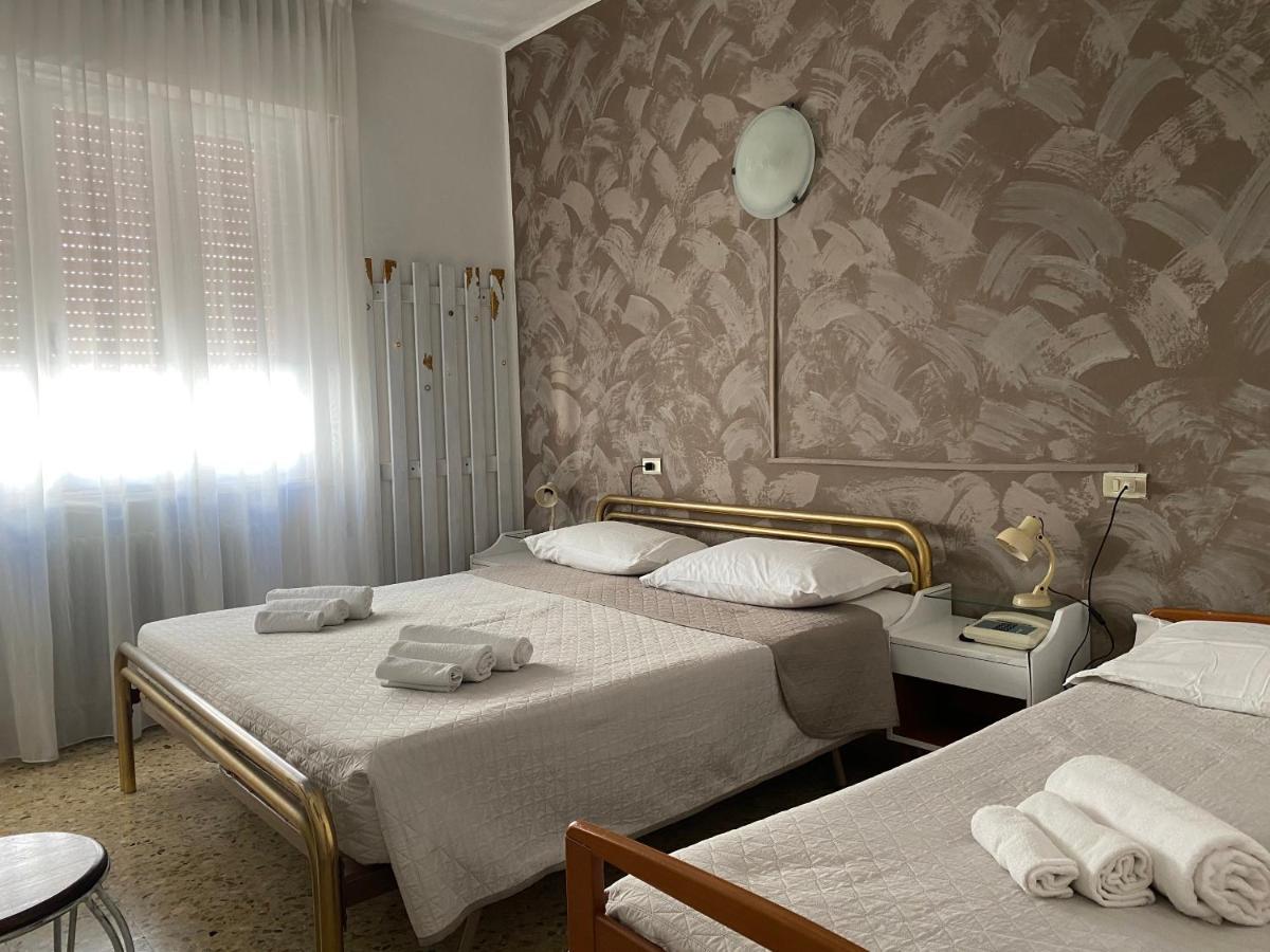Villa Mirna Ρίμινι Εξωτερικό φωτογραφία